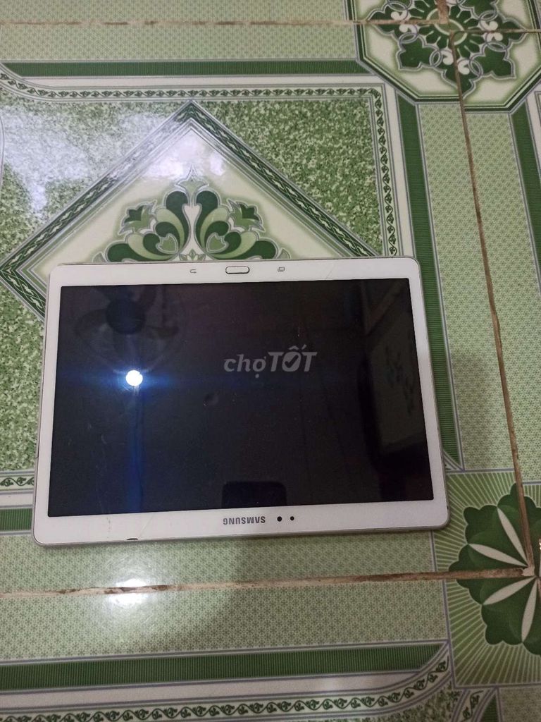 Samsung Tab S Trắng Hư pin. Mua bán Máy tính bảng tại Thành phố Thuận An Bình Dương được đăng bởi nguyen ty hình 1