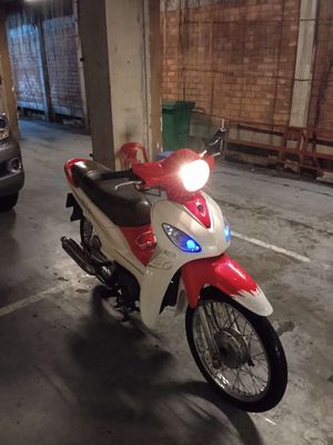 ELEGANT 50 NK TAIWAN HS KHÔNG CẦN BẰNG LÁI CỰC BỀN. Mua bán Xe máy tại Quận 1 Tp Hồ Chí Minh được đăng bởi Vincent Felix 
