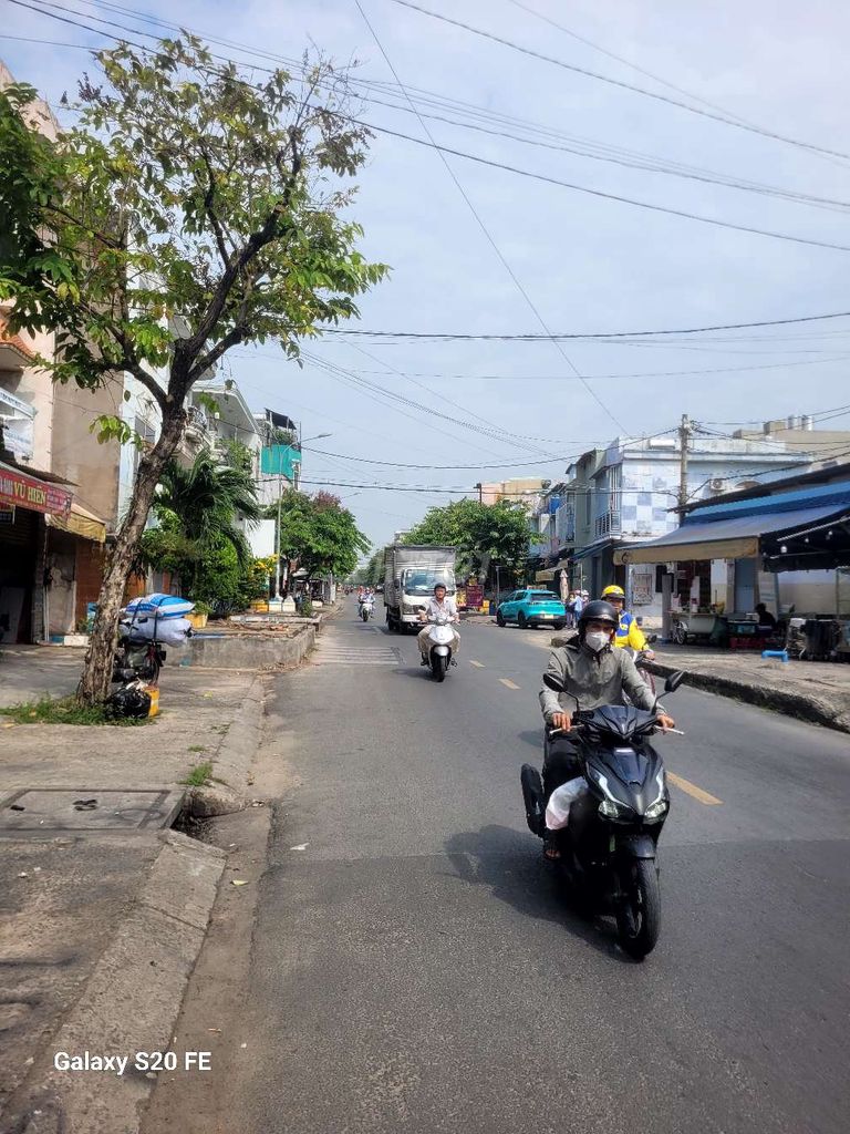 MẶT BẰNG SONG HÀNH 700M2 GIÁ TỐT. Cho thuê văn phòng, mặt bằng kinh doanh tại Quận 12 Tp Hồ Chí Minh được đăng bởi Long Nhà Phố hình 5