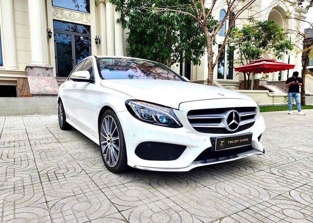 Mercedes Benz C Class 2017 C300 AMG - 40000 km