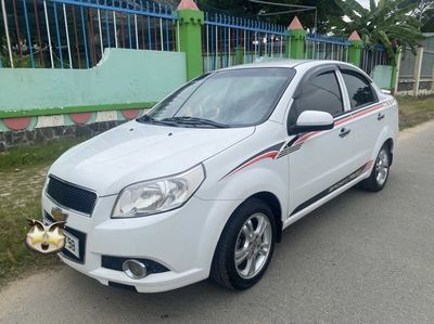 Nhà cần bán xe Aveo Chevrolet số tự động 2015