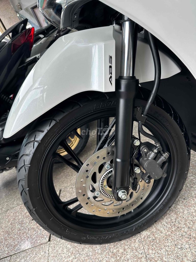 SH 150i ABS + HSTC 2020 Trắng Đen BSTP Chính Chủ. Mua bán Xe máy tại Quận Phú Nhuận Tp Hồ Chí Minh được đăng bởi Ngô Hà hình 4