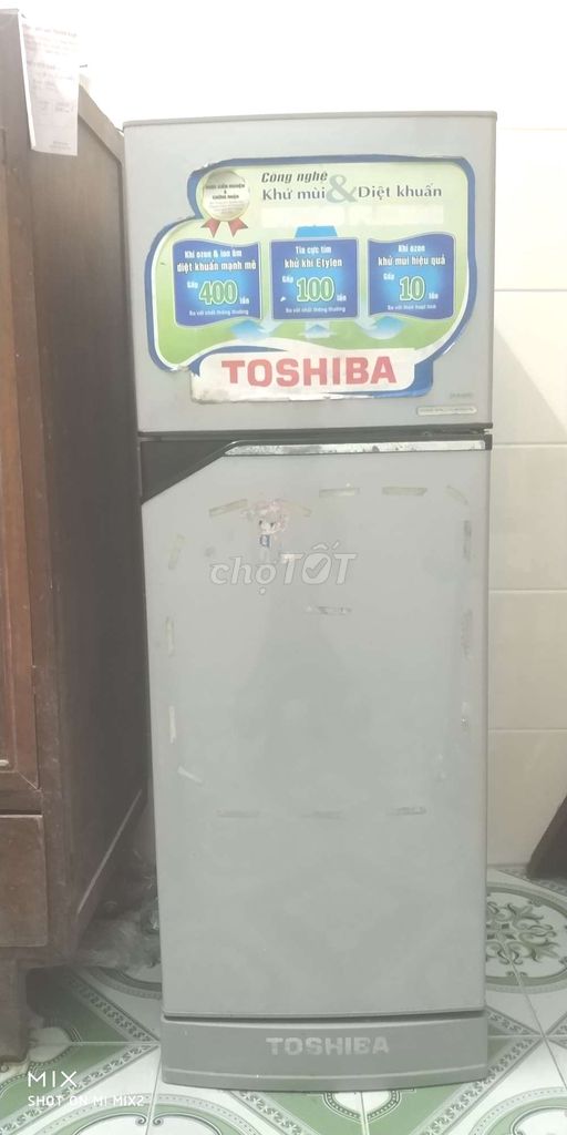 0942173279 - Tủ lạnh Toshiba 130l còn tốt