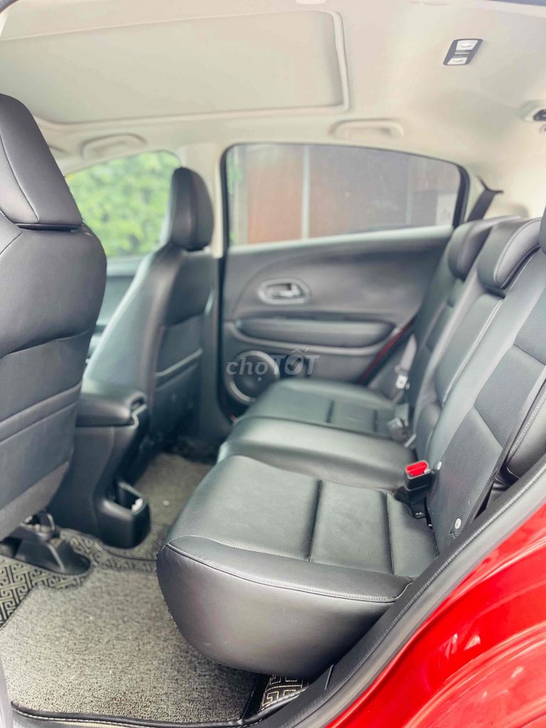 Honda HRV đăng ký 2022 một chủ!. Mua bán Ô tô tại Quận Hoàng Mai Hà Nội được đăng bởi Phạm quang đồng hình 15