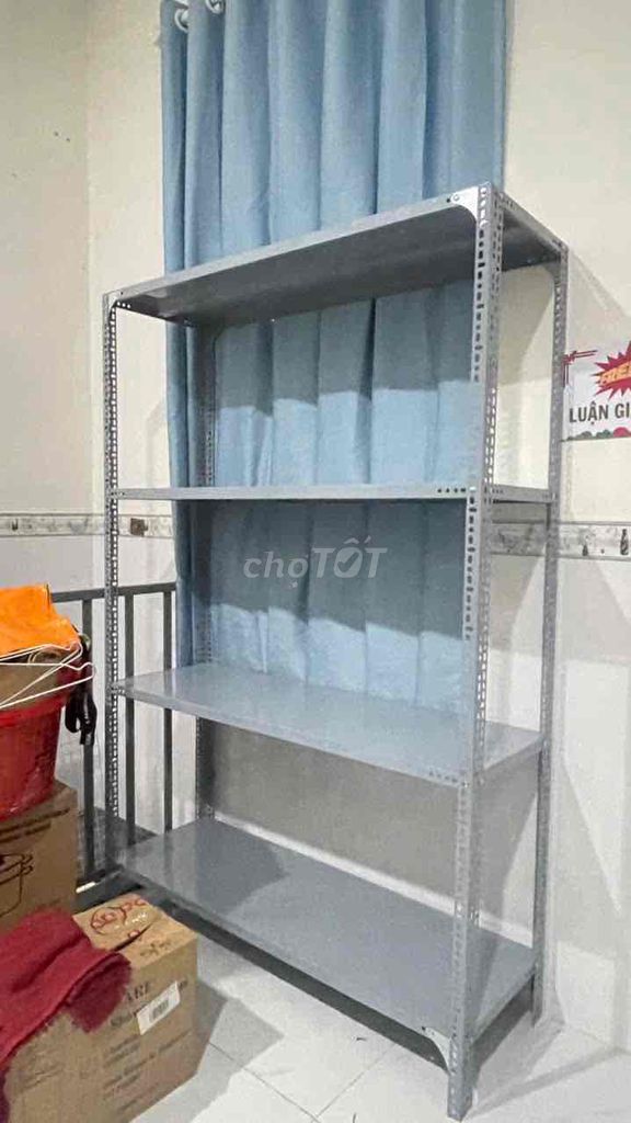 Kệ sắt V lỗ 3 tầng Xám 1m. Mua bán Tủ, kệ gia đình tại Thành phố Thủ Đức Tp Hồ Chí Minh được đăng bởi KỆ SẮT LÂM PHÁT ĐẠT hình 1