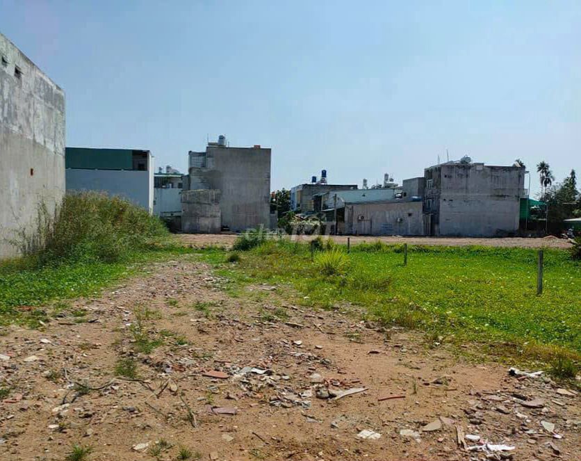 2.X tỷ. 100m2 đất. Hẻm 6M. Cách UBND Phường Thạnh Xuân 750M