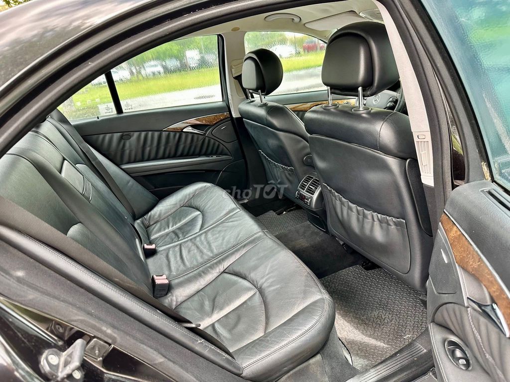 Mercedes Benz E Class 2008 E200 - 160000 km. Mua bán Ô tô tại Quận Hoàng Mai Hà Nội được đăng bởi Anh Tú hình 9