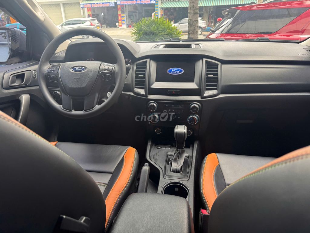 FORD RANGER 2020 SỐ TỰ ĐỘNG_1 CHỦ ĐI KỸ_FULL ĐỒ. Mua bán Ô tô tại Quận Tân Phú Tp Hồ Chí Minh được đăng bởi Trần Thành hình 9