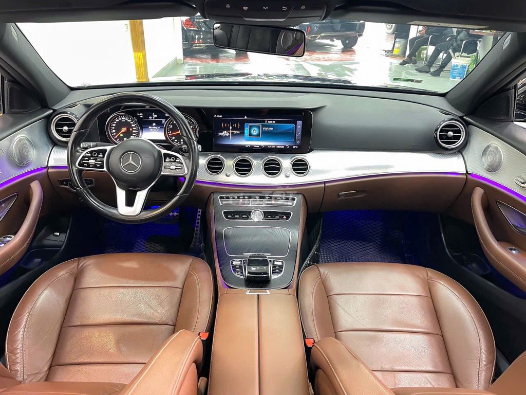 Mercedes Benz E Class 2019 E200 Sport - 60000 km. Mua bán Ô tô tại Quận Long Biên Hà Nội được đăng bởi Đỗ Nhật Tiến  hình 5