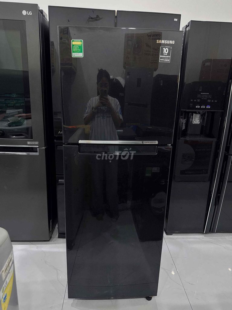 Tủ lạnh Samsung 236L Inverter, bao ship lắp 🤩🤩. Mua bán Tủ lạnh tại Quận Bình Thạnh Tp Hồ Chí Minh được đăng bởi Mỹ Trà Trần hình 1