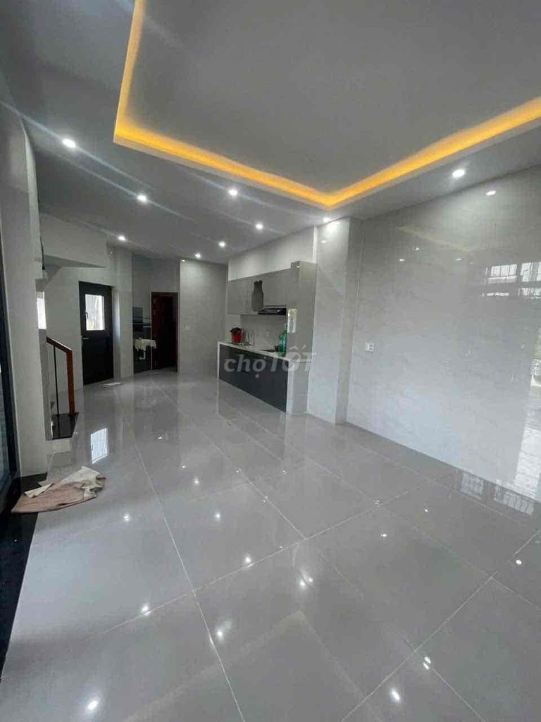 Brand-new 3-storey house 50 m from the beach — photo 7