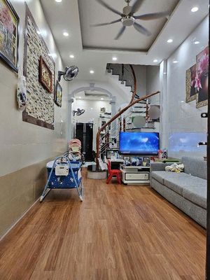 BÁN NHÀ VĨNH HƯNG 37M 4 TẦNG GIÁ 6 TỶ. Mua bán nhà ở tại Quận Hoàng Mai Hà Nội được đăng bởi Ngọc Trịnh