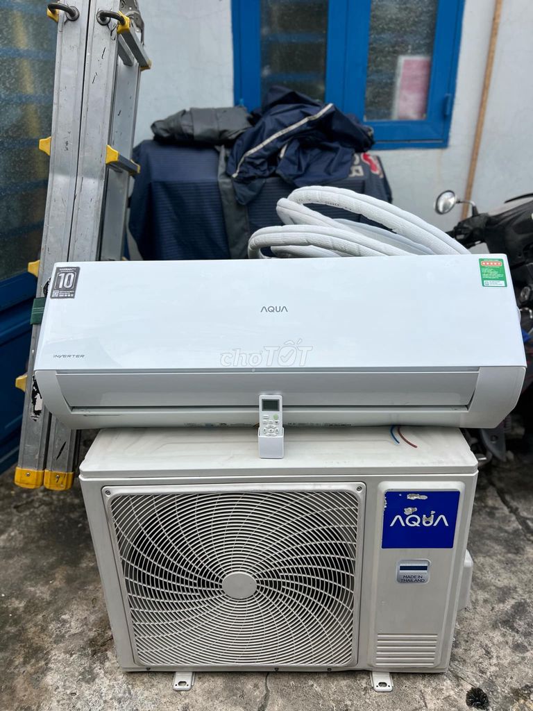 Máy lạnh Aqua inverter 2.5hp còn bảo hành hãng.