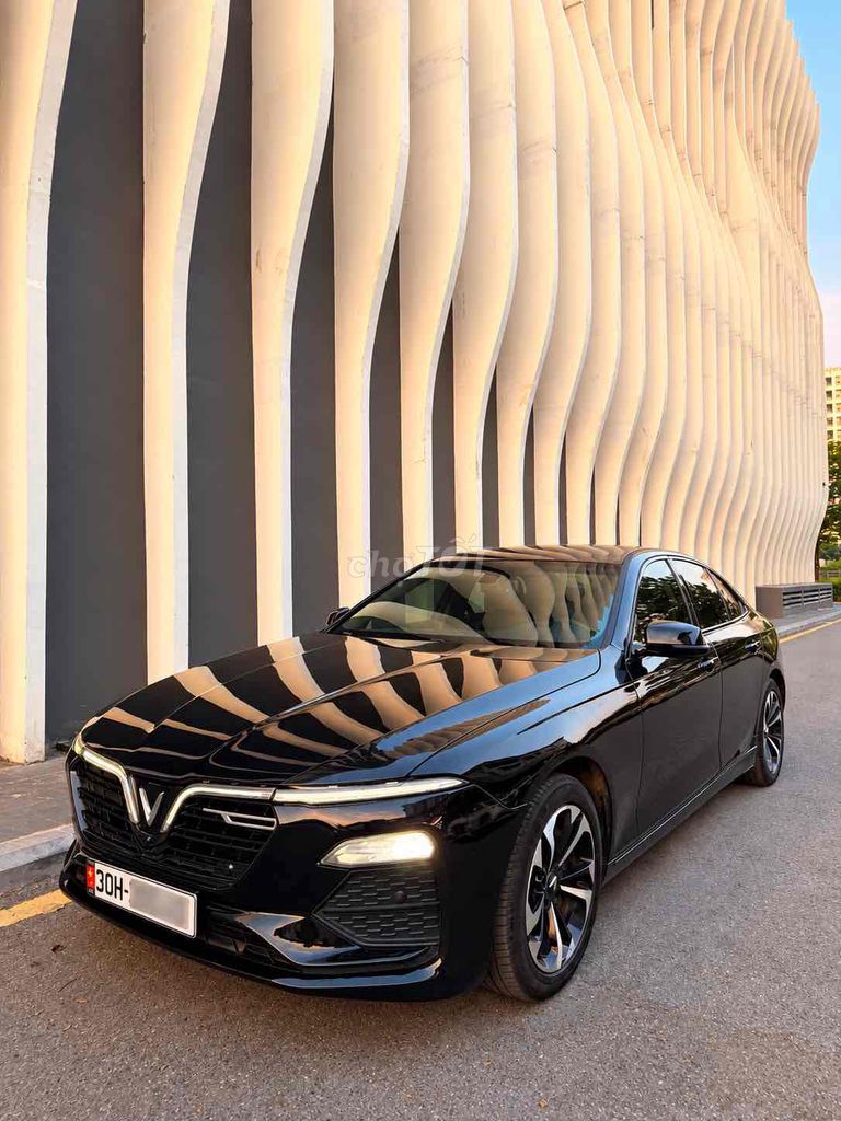 Базовая база VinFast Lux A 2.0 2022, черная, 11 К
