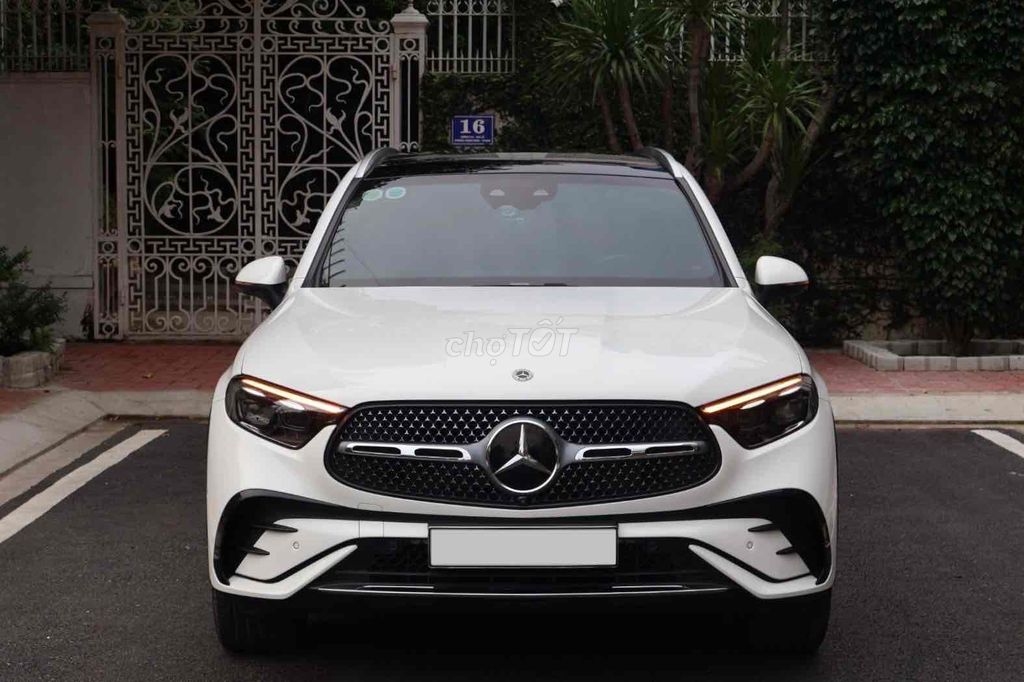 Mercedes Benz GLC 300 4matic ALL New 1 chủ 2024. Mua bán Ô tô tại Quận 8 Tp Hồ Chí Minh được đăng bởi Khoa nguyễn hình 1