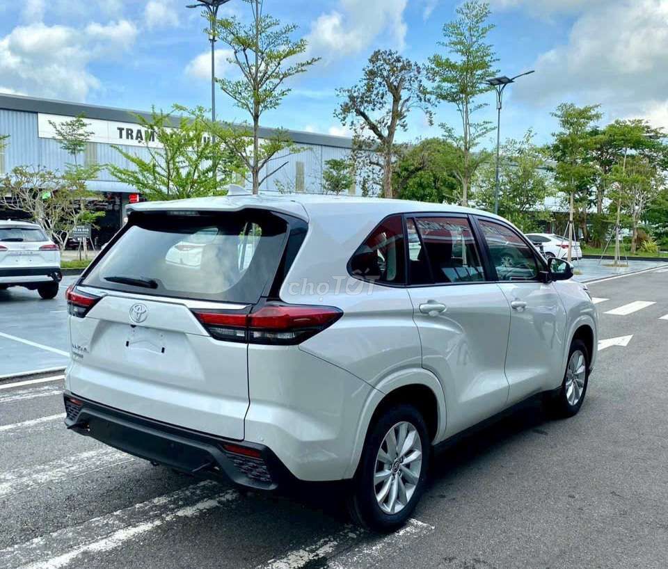 Toyota Innova Cross 2026 2.0L Trắng. Mua bán Ô tô tại Quận Hải Châu Đà Nẵng được đăng bởi ĐẠI LÝ TOYOTA ĐÀ NẴNG hình 3