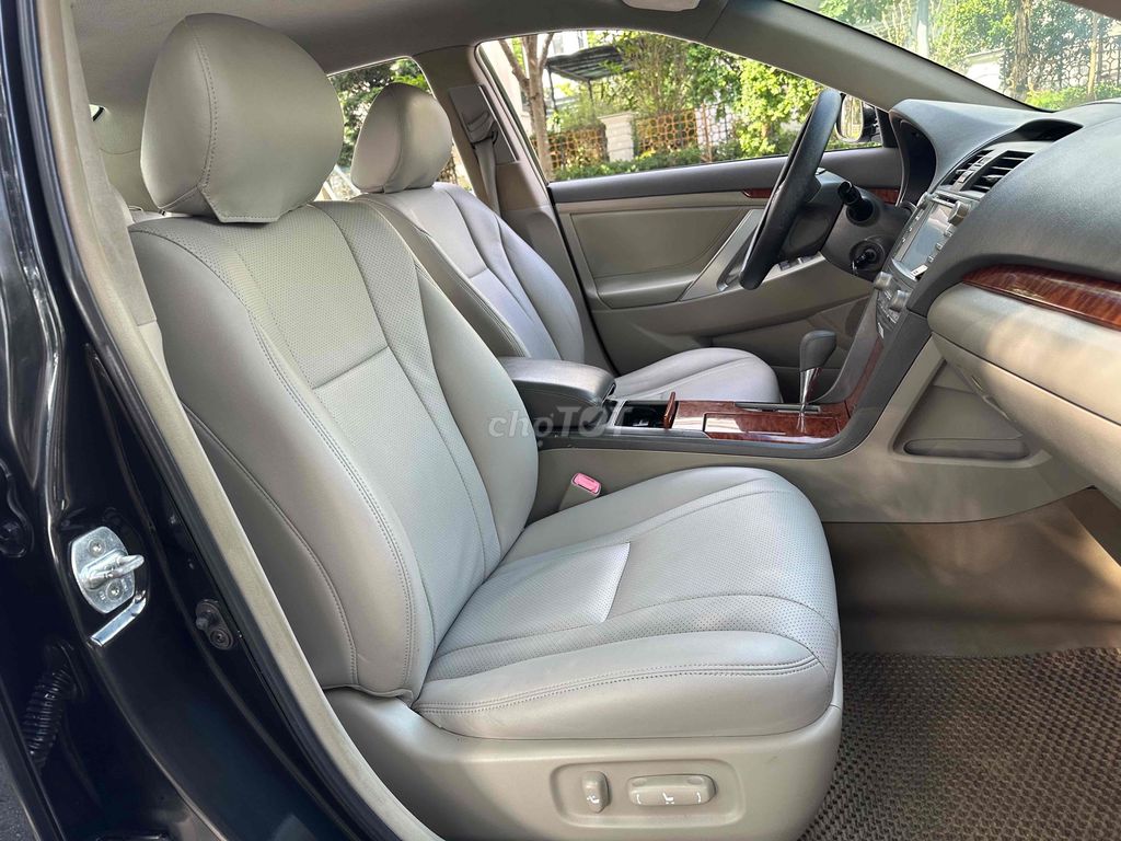 Toyota Camry 2010 2.4G - 150000 km Đen Siêu Mới. Mua bán Ô tô tại Quận Cầu Giấy Hà Nội được đăng bởi Vũ Kiên hình 10