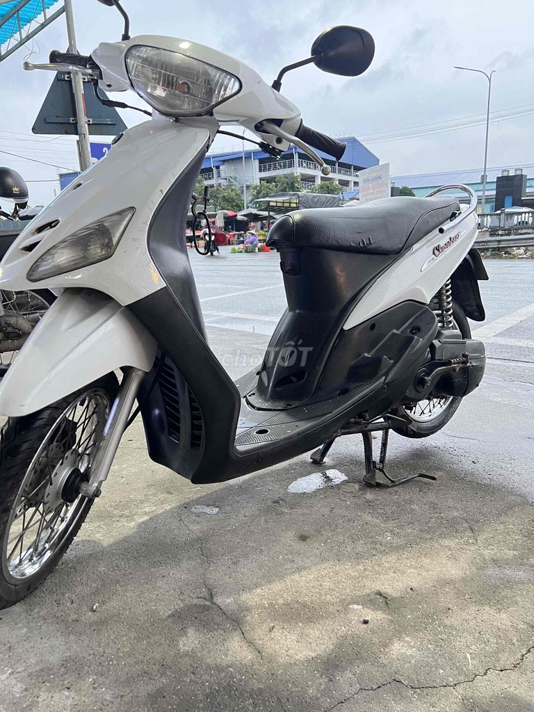 Yamaha Mio 2005 Trắng Tự động. Mua bán Xe máy tại Huyện Bình Lục Hà Nam được đăng bởi kỹ sư hẻm hình 3