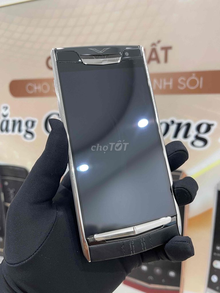 Vertu Touch 2 Cánh – Biểu Tượng Của Sự Đẳng Cấp. Mua bán Điện thoại tại Quận Đống Đa Hà Nội được đăng bởi Rồng Luxury hình 2