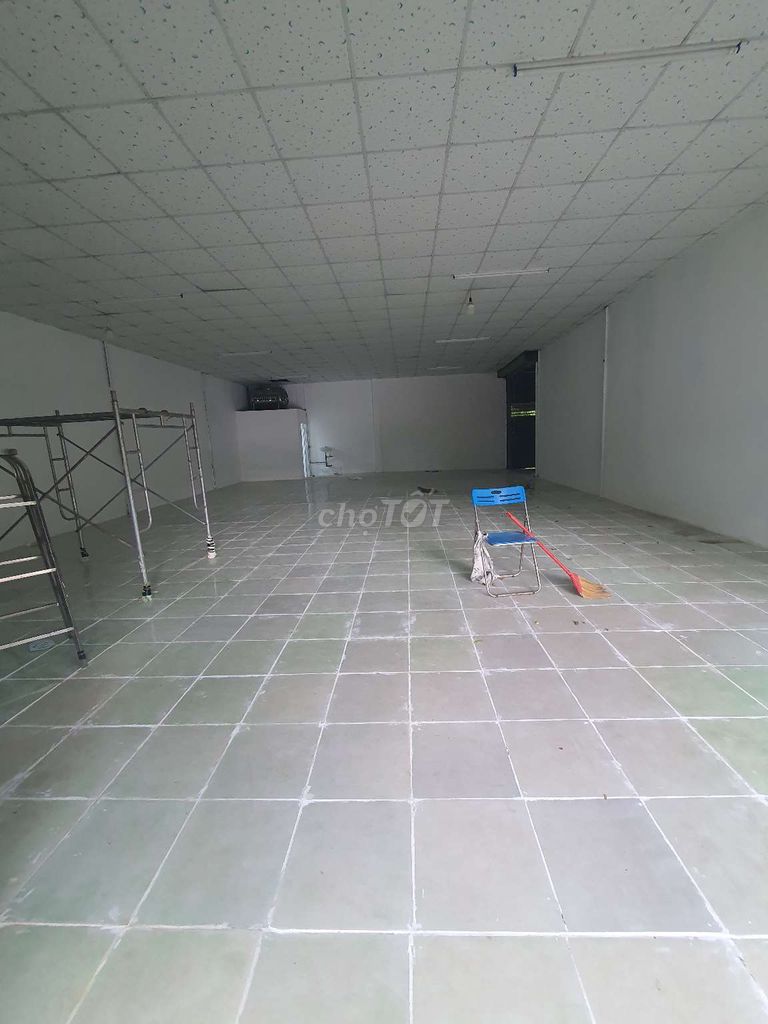 Kho Nhà Chính Chủ Cho Thuê 11x16m Tróng Suốt Có 3pha