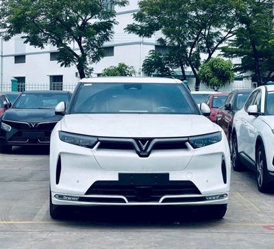 VinFast VF9 SUV 7 chỗ Trắng, mới 100%, SIÊU ƯU ĐÃI