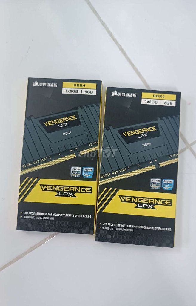 Ram 8g ddr4 bus 3200 new Corsairs.