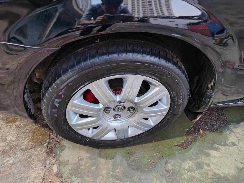 Ford Laser 2003 photo 4
