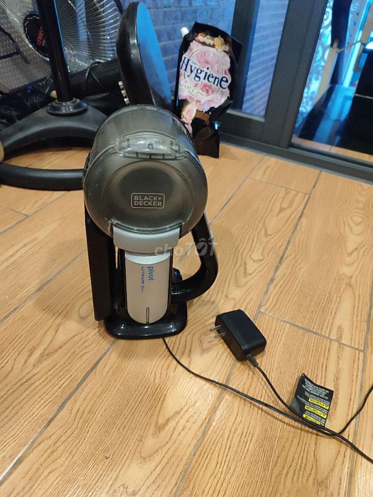 Máy hút bụi Black+Decker Đen Đã qua sử dụng. Mua bán Thiết bị vệ sinh, nhà tắm tại Quận Bình Thạnh Tp Hồ Chí Minh được đăng bởi Dang Linh Tinh  hình 1