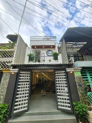 q12 kẹt tiền bán gấp căn nhà rất tâm huyết. Mua bán nhà ở tại Quận 12 Tp Hồ Chí Minh được đăng bởi VÕ PHÁP