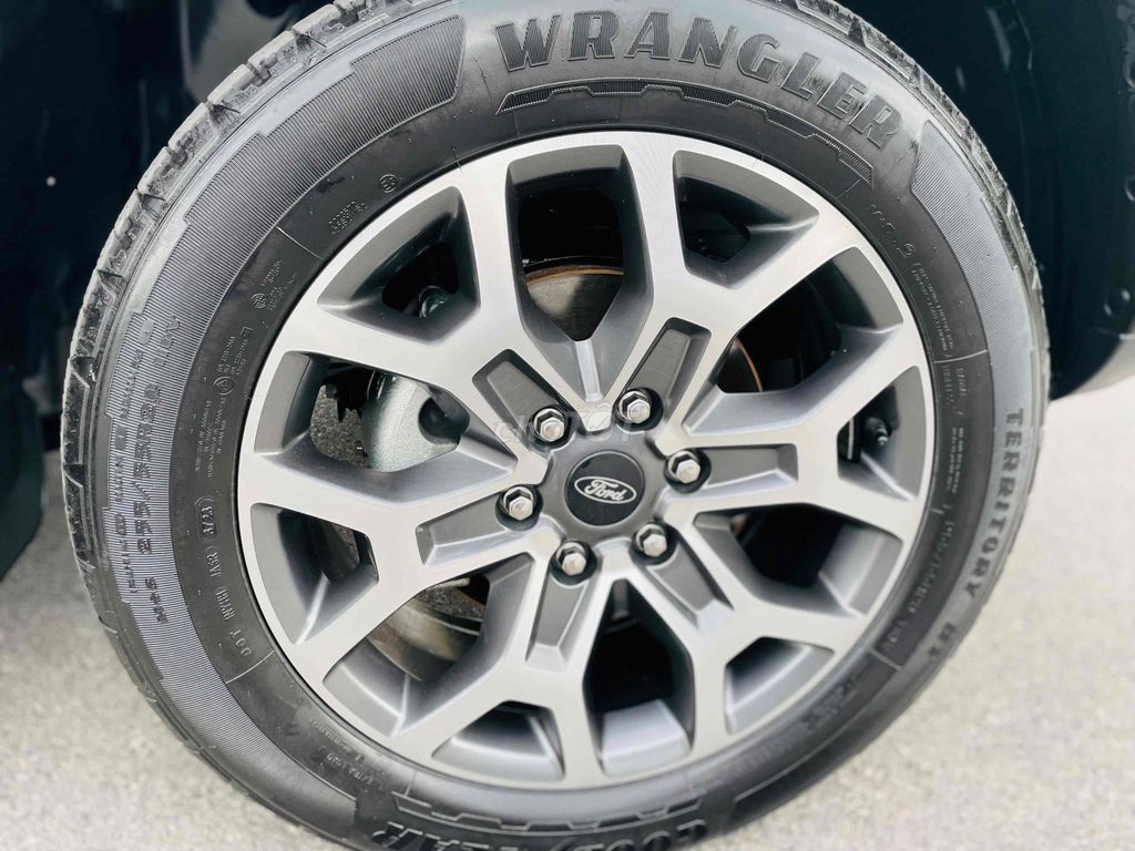 Ford Everest 2023 Titanium+ 2.0 AT 4x4 - 25000 km. Mua bán Ô tô tại Quận Cầu Giấy Hà Nội được đăng bởi CHỢ ÔTÔ CẦU GIẤY hình 20