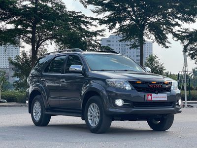 Toyota Fortuner 2012 2.7V xám xi măng đẹp gắt xe. Mua bán Ô tô tại Quận Thanh Xuân Hà Nội được đăng bởi Vạn Phát  Auto