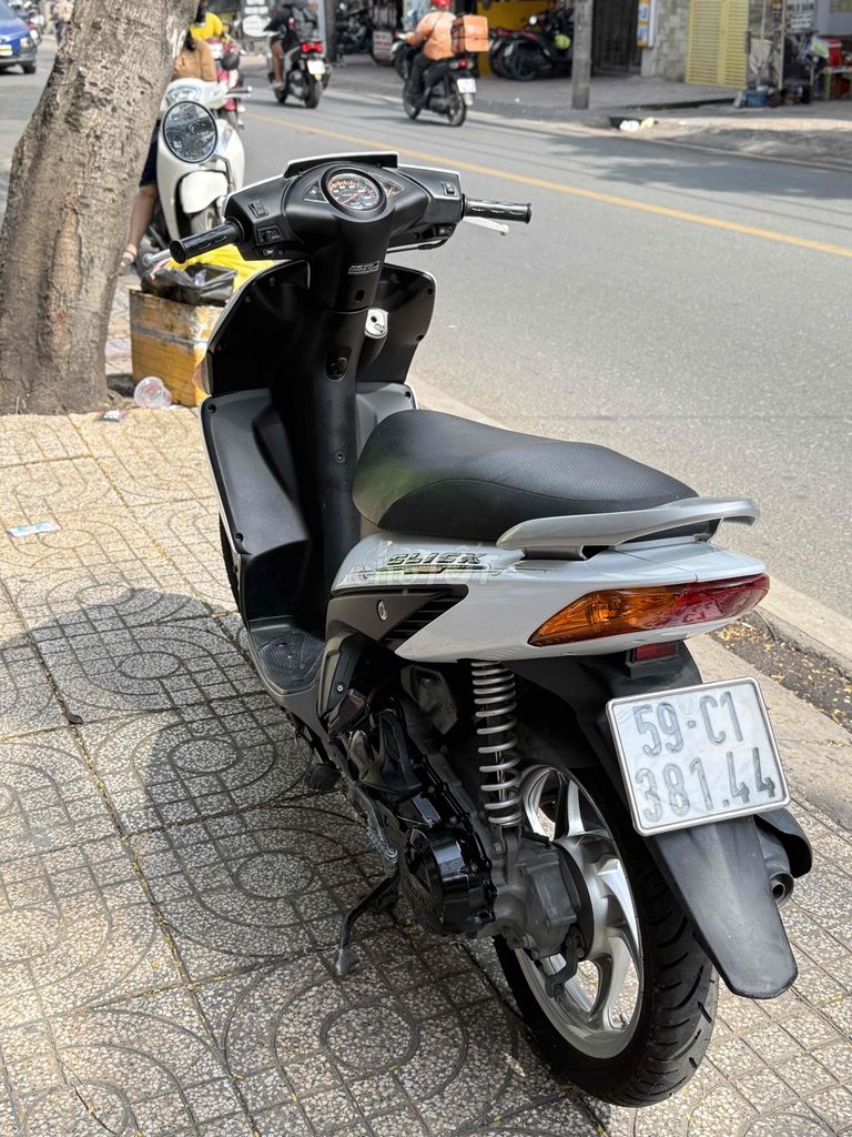 Honda Click 110 2011 Trắng bstp. Mua bán Xe máy tại Quận 8 Tp Hồ Chí Minh được đăng bởi Gia Minh hình 7