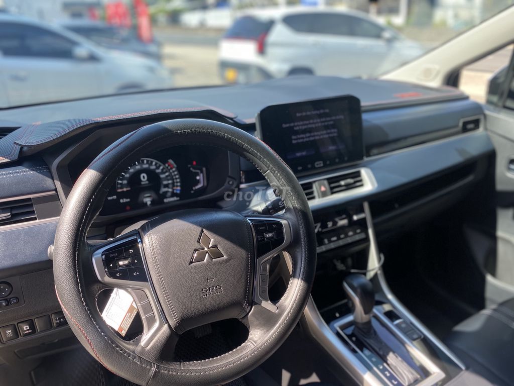 XPANDER CROSS NÂU 2025 ODO 25000KM TẶNG 1 NĂM BH