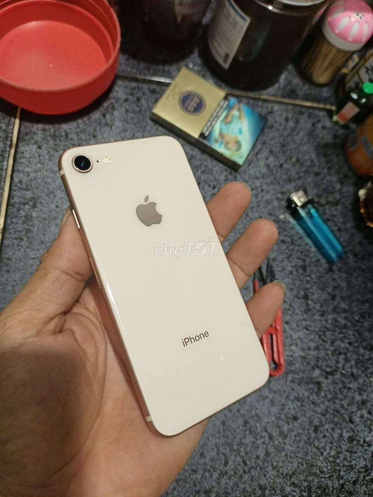 Apple iPhone 8 64GB Trắng Đã dùng. Mua bán Điện thoại tại Thành phố Thuận An Bình Dương được đăng bởi gia minh hình 1
