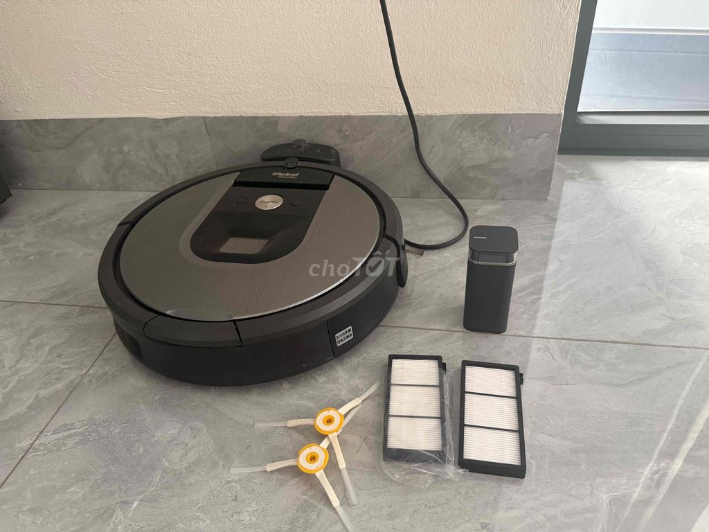 Robot hút bụi iRobot Roomba Xám. Mua bán Thiết bị vệ sinh, nhà tắm tại Huyện Gia Lâm Hà Nội được đăng bởi Tien Phung hình 1