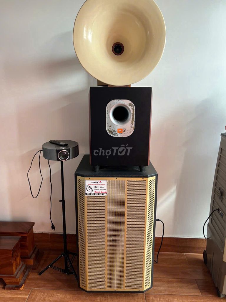 Loa JBL Loa sub Đen, Nâu Quán cà phê. Mua bán Tivi, Âm thanh tại Quận 8 Tp Hồ Chí Minh được đăng bởi Linh kiện máy hàn miệng túi hình 1