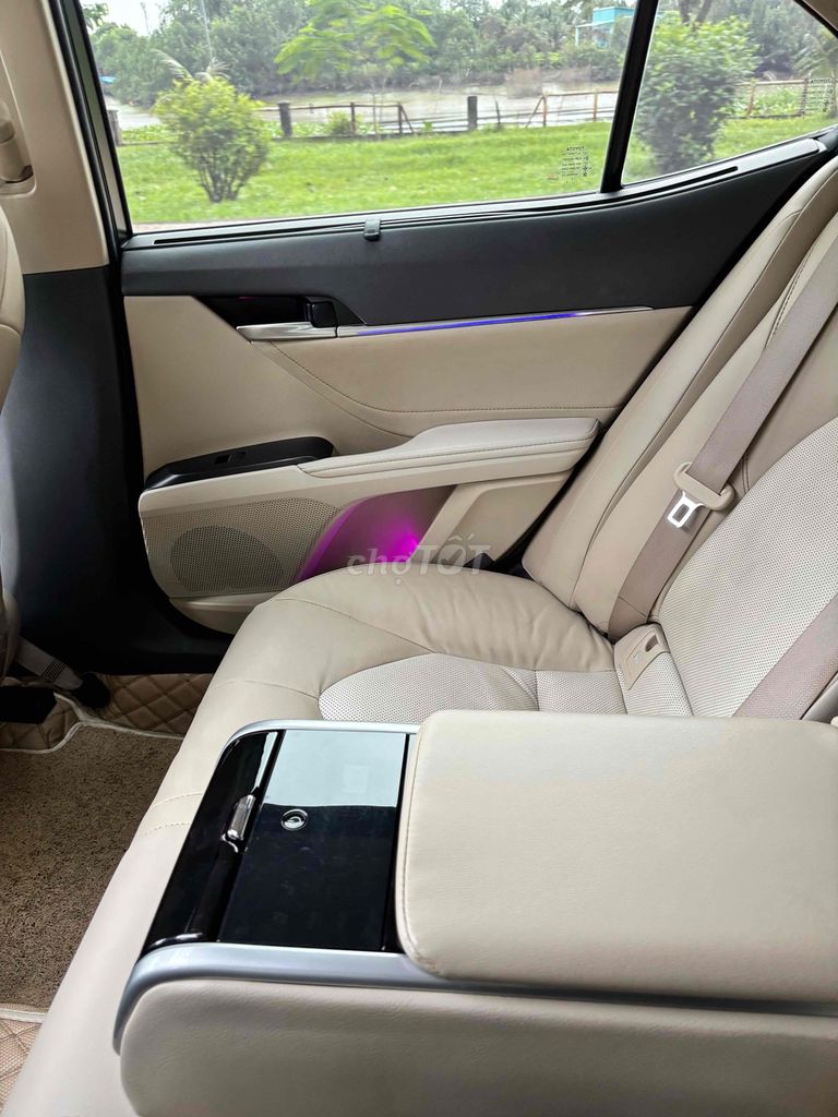 Toyota Camry 2023 2.5HV - 46821 km. Mua bán Ô tô tại Quận 7 Tp Hồ Chí Minh được đăng bởi Trần Kim Thanh hình 15