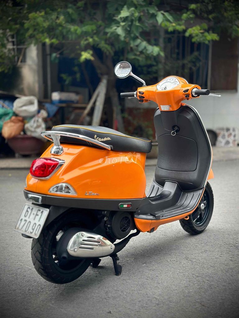 Piaggio Vespa LT3vie Fi Phun Xăng Cam. Mua bán Xe máy tại Quận Gò Vấp Tp Hồ Chí Minh được đăng bởi Xe Máy Hiệp Phát hình 6