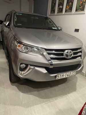 Toyota Fortuner 2019 Bạc