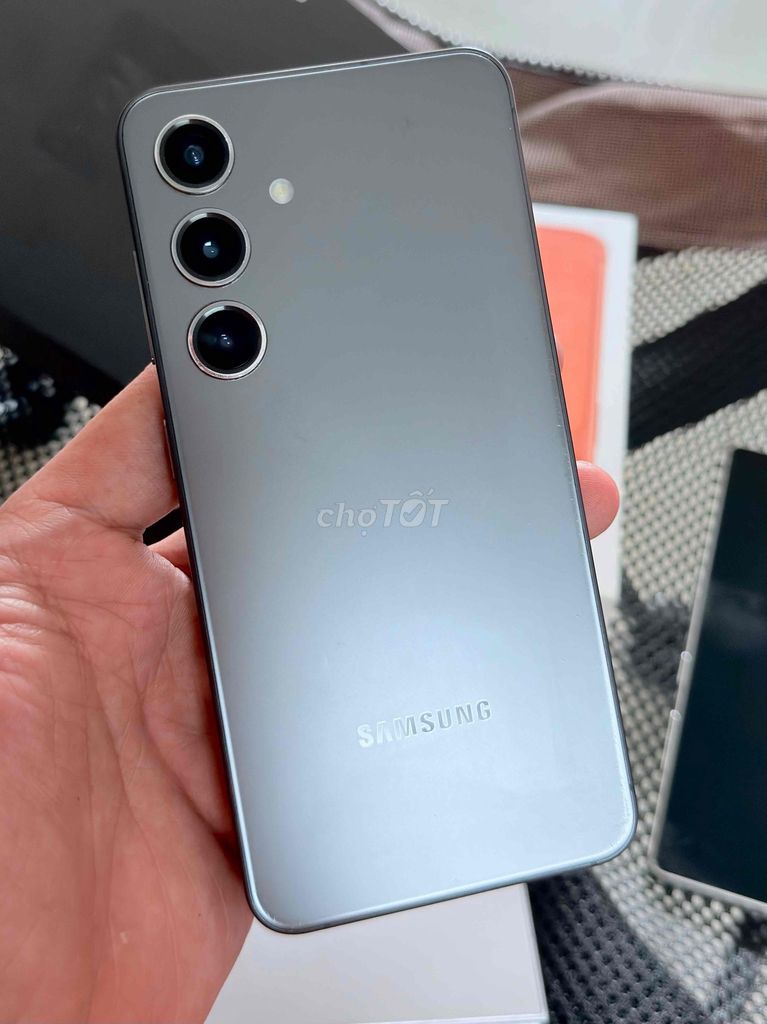 Samsung Galaxy S24 Xám Việt Nam. Mua bán Điện thoại tại Quận 5 Tp Hồ Chí Minh được đăng bởi Gia Bảo hình 1