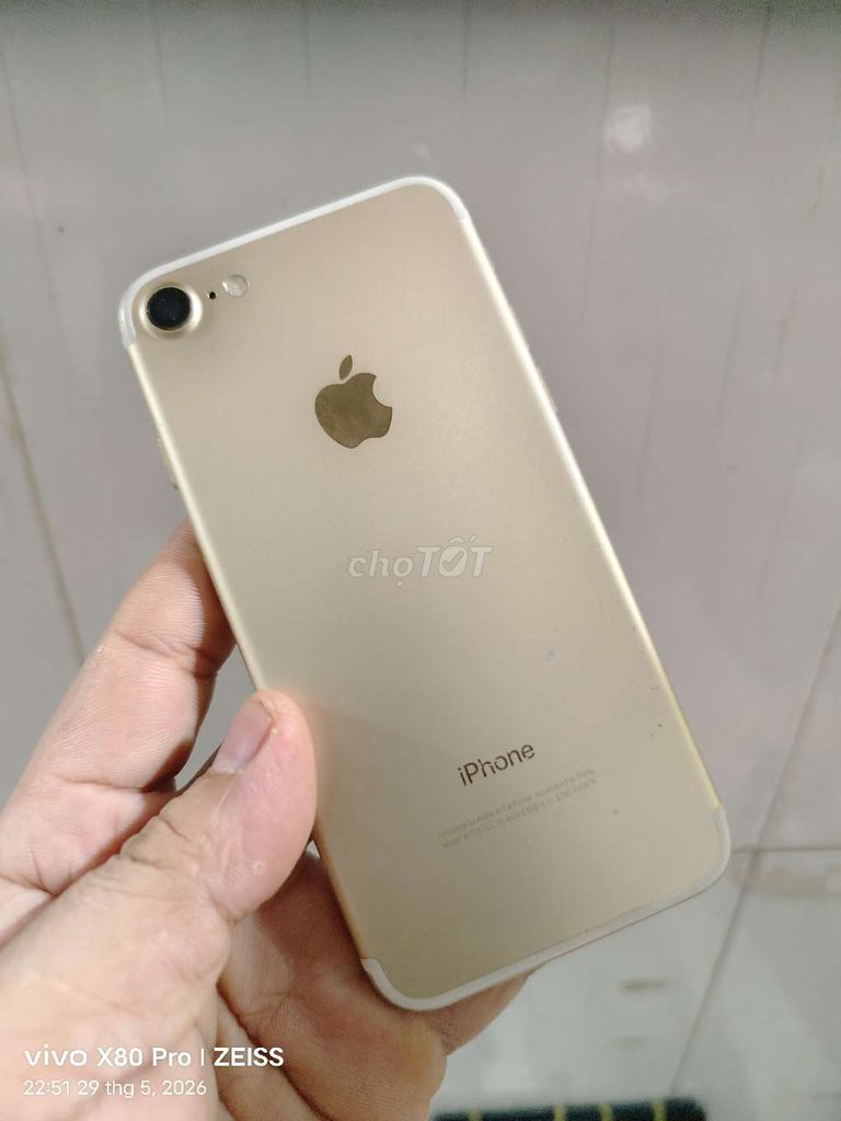 Apple iPhone 7 32GB Vàng xài hôm lực . Mua bán Điện thoại tại Thành phố Biên Hòa Đồng Nai được đăng bởi  Phát tùng Android hình 1