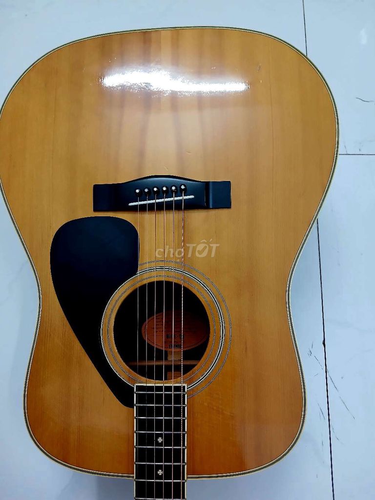 Cần bán Guitar Acoustic Yamaha FG 301B như mới