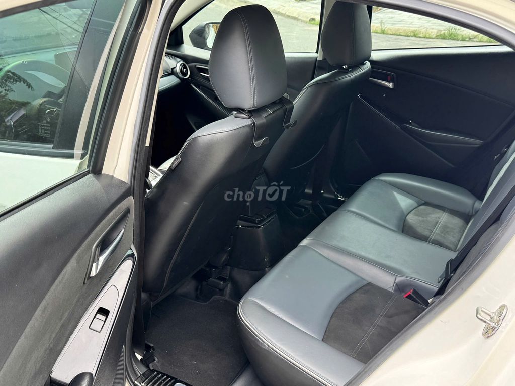 Mazda 2 Luxury model 2021 Trắng đẹp 41.000 km. Mua bán Ô tô tại Quận Gò Vấp Tp Hồ Chí Minh được đăng bởi 067 Hằng hình 9