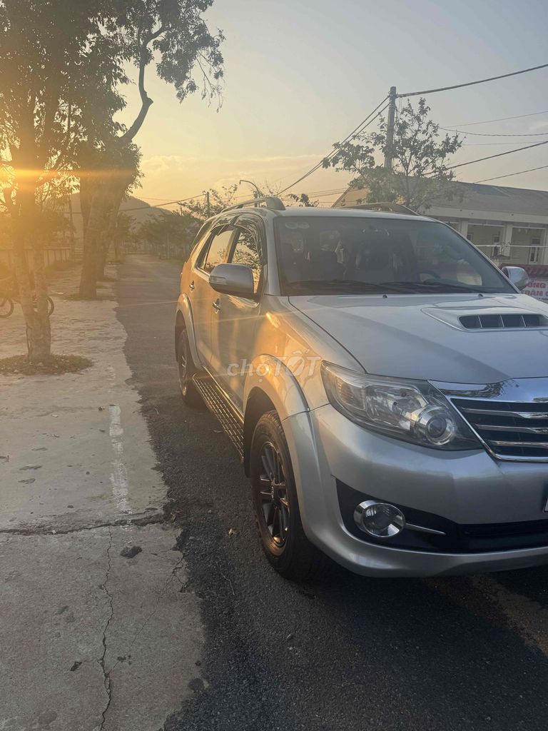 Toyota Fortuner 2015 2.5G 4x2 - 15000 km. Mua bán Ô tô tại Huyện Yên Thành Nghệ An được đăng bởi Tuan Nguyen hình 2