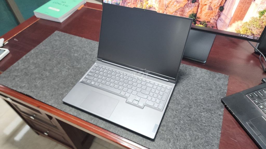 Lenovo Legion Slim 7 Ryzen 7 6800H. Mua bán Laptop tại Quận 12 Tp Hồ Chí Minh được đăng bởi Pham hình 1