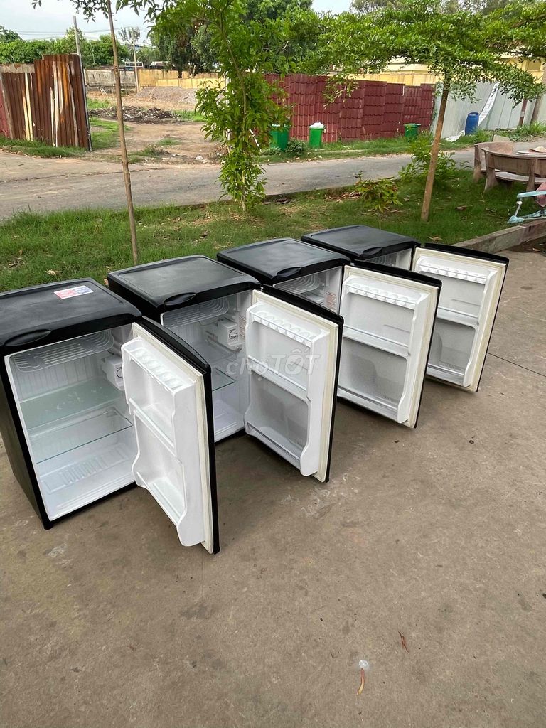 Cửa hàng thanh lý tủ lạnh mini SANYO/AQUA 90L zin