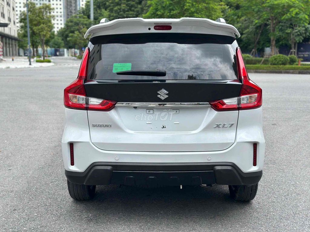 Suzuki XL7 2022 белый автомат, отличное состояние