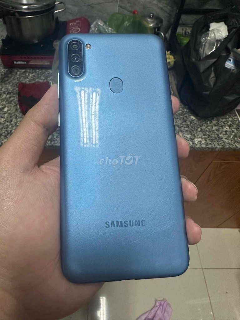 Samsung Galaxy A11 Ram 3/32GB. Mua bán Điện thoại tại Thành phố Thủ Đức Tp Hồ Chí Minh được đăng bởi Hoàng Văn Linh hình 1