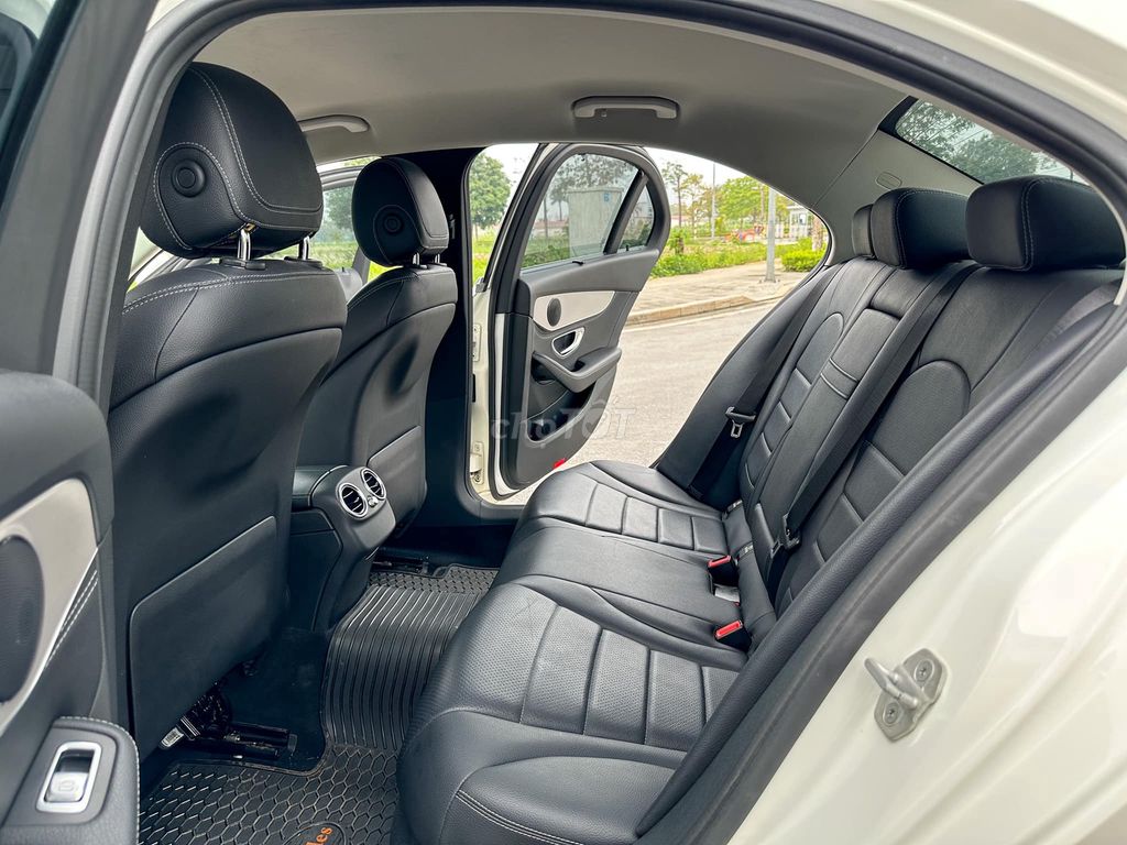 Mercedes Benz C200 sx 2016 - 60,000 Miles cọp.. Mua bán Ô tô tại Thành phố Thủ Đức Tp Hồ Chí Minh được đăng bởi Đức Xe Chất 9X hình 6