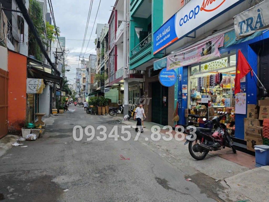 Bán CHDV mặt tiền đường Nguyễn Thanh Tuyển, Phường 2, Tân Bình.